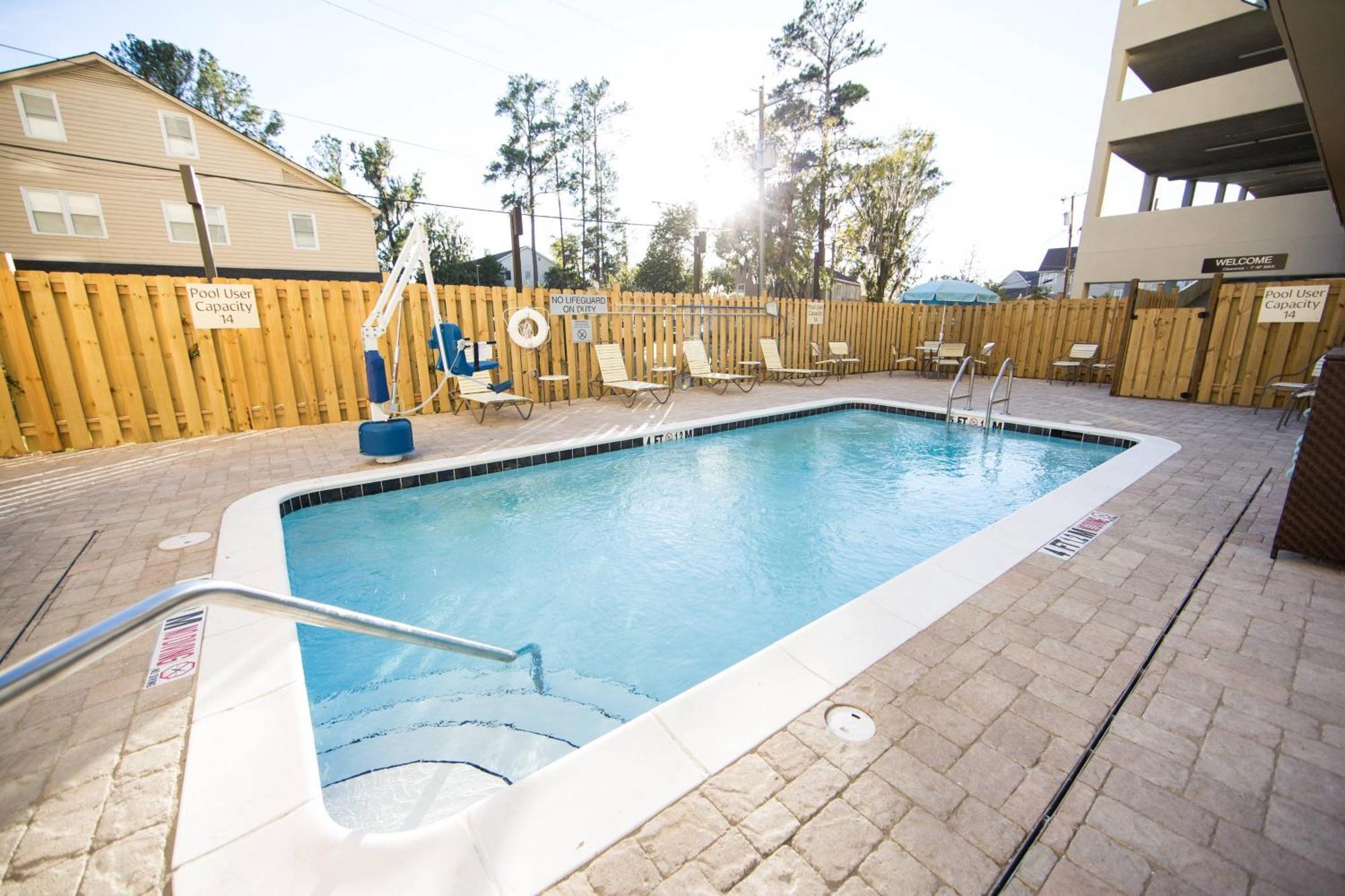 Fairfield Inn & Suites By Marriott Savannah Midtown Exterior photo