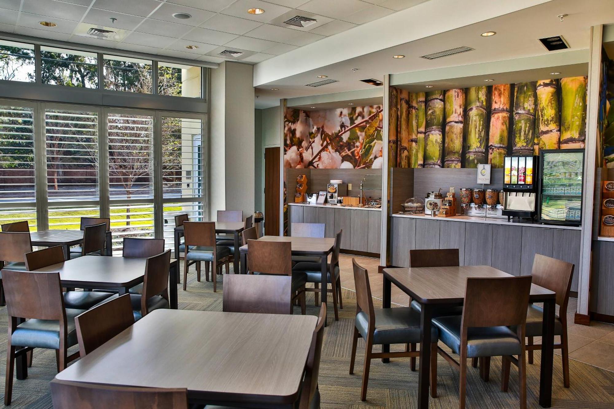 Fairfield Inn & Suites By Marriott Savannah Midtown Exterior photo